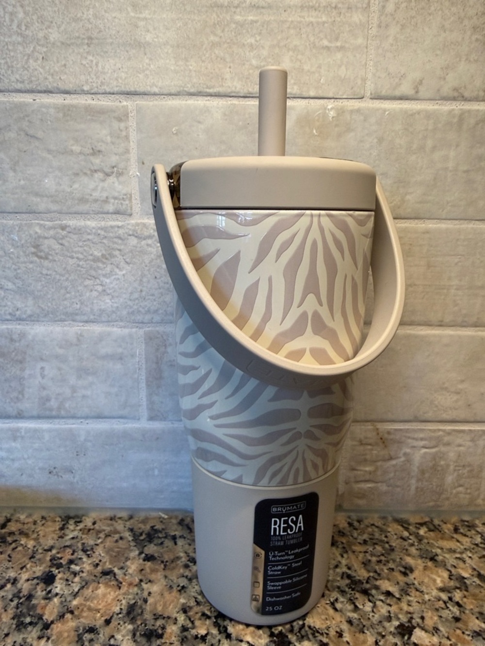 Brumate Resa Zebra Print Tumbler - Beige/White